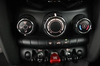 MINI One Mini One 1.2 One | Automaat | Navigatie | PDC |  Cruise control | Airco | Bluetooth - afbeelding nr 11