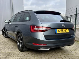 Škoda Superb Škoda Superb Combi 1.5 TSI DSG AUT. SPORTLINE BUS. PANODAK / TREKHAAK - afbeelding nr 2