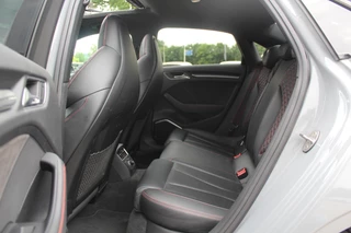 Audi RS3 Audi RS3 Limousine 2.5 TFSI quattro / Full option! / Panoramadak / Camera / RS Seats / 19'' / Matrix LED / Virtual Cockpit / B&O / DAB / Audi Magnetic Ride / Navigatie / Stoelverwarming / ACC - afbeelding nr 12