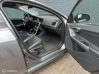 Volvo V60 Volvo V60 2.0 T3 Momentum - Volvo dealer onderh. - afbeelding nr 18
