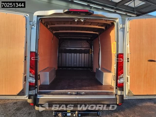 Iveco Daily Iveco Daily 35S21 3.0L Automaat Laag dak L2H1 2025model LED Navi ACC Camera 8m3 Airco Trekhaak - afbeelding nr 6