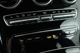 Mercedes-Benz C-Klasse Mercedes-Benz C-klasse 300e AMG Night | Head-Up | Adaptive cruise |  Stoelverwarming | 360 camera | Carplay | Keyless | Matrix LED | Trekhaak | Park Assist | Navigatie - afbeelding nr 20