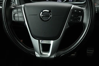 Volvo V40 Volvo V40 2.0 T4 Sport | Stoelverwarming | Camera |  Full LED | Leder/Alcantara | Navigatie | 19'' | Climate control | Bluetooth | PDC | Cruise control | R Design - afbeelding nr 8