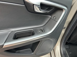 Volvo V60 Volvo V60 2.4 D6 AWD Plug-In Hybrid Momentum Navi Trekhaak Airco/ECC - afbeelding nr 32