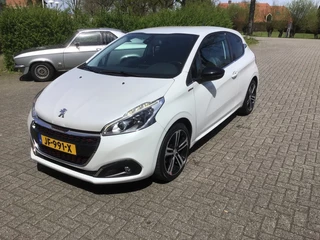 Peugeot 208 - 418435845-0