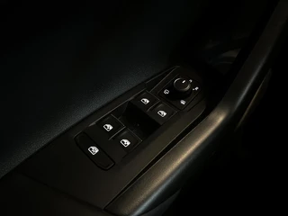 Volkswagen Polo Volkswagen Polo 1.0 TSI AUT 85KW Goal Navigatie Apple Carplay/ Android Auto Adaptive Cruise Control Parkeersensoren Stoelverwarming Virtual Cockpit Climate Control - afbeelding nr 26