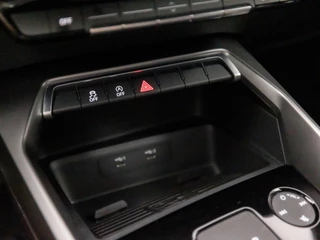 Audi A3 Audi A3 Limousine 30 TFSI Sport Automaat (APPLE CARPLAY, GROOT NAVI, GETINT GLAS, SPORTSTOELEN, CRUISE, CLIMATE, LANE ASSIST, NIEUWSTAAT) - afbeelding nr 29