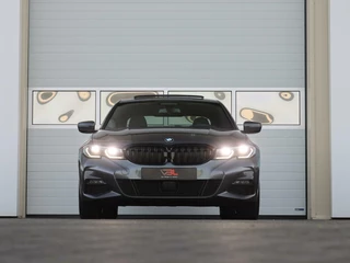 BMW 3 Serie BMW 3-serie 330e High Executive M-sport | H&K audio | Schuif/kanteldak | ACC | Dodehoekdetectie | Laser LED | Head-up display | - afbeelding nr 8