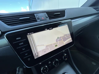 Škoda Superb Skoda Superb Combi 1.4 TSI iV Sportline Business DIGI DASHB. I MATRIX LED I GR. NAVI + CAMERA I ORG. NL + NAP - afbeelding nr 14