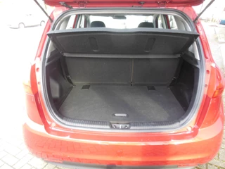 Kia Venga Kia Venga 1.4 CVVT ComfortLine Staat in HOOGEVEEN - afbeelding nr 5