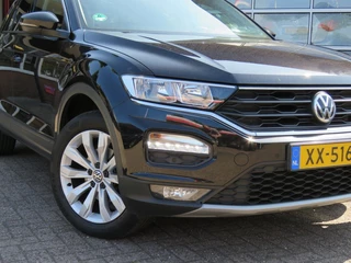 Volkswagen T-Roc Volkswagen T-Roc 1.5 TSI 150PK STYLE / Camera / Navi / Elec.achterklep / Adap.cruise / BOVAG garantie - afbeelding nr 46