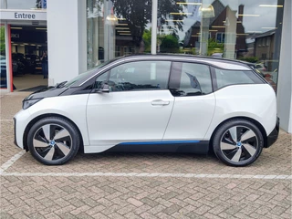 BMW i3 BMW i3 BASIS 120AH 42 KWH Warmtepomp | Cruise | Navigatie - afbeelding nr 2