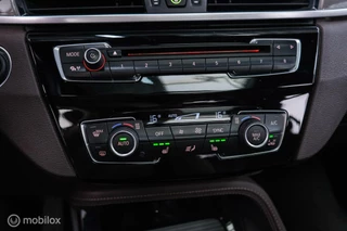 BMW X1 BMW X1 xDrive20i High Executive | 4x4 | HUD | Trekhaak | Leder | Orig NL auto | Dealer onderhouden | Camera | rijklaarprijs | - afbeelding nr 28