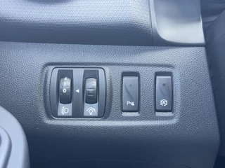 Renault Clio Renault Clio 0.9 TCe ECO Night&Day Navi,Airco,Cruise,Bluetooth,PDC,Elek ramen,Dealer onderhouden,Lm velgen,N.A.P,Nieuwe Apk bij Aflevering - afbeelding nr 24