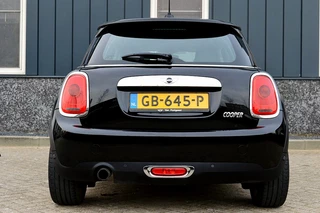 MINI Cooper Rijklaarprijs-Garantie Navigatie Airco Leder/Stof  Sport Interieur 17 Inch - afbeelding nr 4