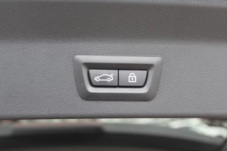 BMW iX3 BMW iX3 High Executive 80 kWh / SoH 99% / Trekhaak / Panoramadak / 360Camera / Head-up / 20'' / Leder / Harman Kardon / Sfeerverlichting / Dodehoek / DAB / Stoelverwarming / ACC - afbeelding nr 36