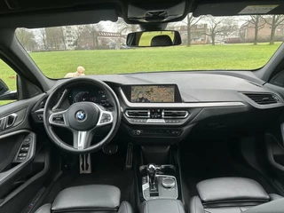 BMW 1 Serie BMW 118i Auto M-Sport NAP/Leder/Live Dashboard/Led/ M-pakket - afbeelding nr 17