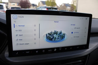 Ford Kuga | Trekhaak | BLIS | Navigatie | Winterpack - afbeelding nr 25