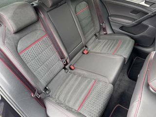 Volkswagen Golf Volkswagen Golf 2.0 TSI GTI Performance Pano Alcantara Virtual - afbeelding nr 23