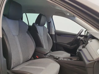 Škoda Octavia Škoda Octavia Combi 1.5 TSI MHEV 115pk DSG/AUT Business Edition Camera, Winterpakket, Keyless - afbeelding nr 18