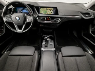 BMW 1 Serie Automaat (APPLE CARPLAY, GROOT NAVI, LEDER, LIVE COCKPIT PRO, SFEERVERLICHTING, SPORTSTOELEN, LED KOPLAMPEN, CRUISE, NIEUWE APK, NIEUWSTAAT) - afbeelding nr 6