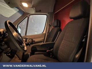Mercedes-Benz Sprinter Mercedes-Benz Sprinter 316 CDI 163pk L2H2 Euro6 Airco | 2800kg Trekhaak | Cruisecontrol parkeersensoren, chauffeursstoel - afbeelding nr 11
