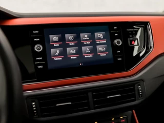 Volkswagen Polo Volkswagen Polo 2.0 TSI GTI 200Pk Automaat (SCHUIFDAK, VIRTUAL COCKPIT, APPLE CARPLAY, GROOT NAVI, CAMERA, BEATS AUDIO, MODE KNOP, STOELVERWARMING, CRUISE, NIEUWSTAAT) - afbeelding nr 31