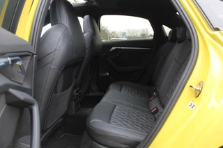 Audi S3 Audi S3 Limousine 2.0 TFSI quattro Edition One / Panoramadak / Camera / RS Seats / B&O / 19'' / Matrix LED / Navigatie / Dodehoek / ACC / Stoelverwarming / DAB - afbeelding nr 11