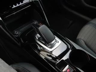 Peugeot e-208 Peugeot e-208 EV Allure 50 kWh | 3 Fase | Stoelverwarming | Apple carplay | - afbeelding nr 35