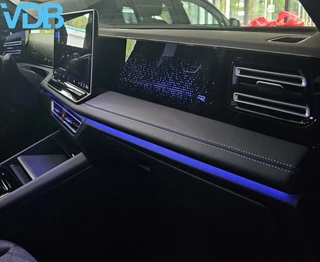 Volkswagen Tiguan Volkswagen Tiguan 1.5 eTSI R-Line BLACKSTYLE DELFIN PANO 360 - afbeelding nr 24