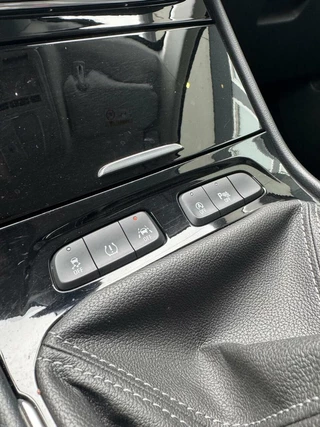 Opel Grandland X Opel Grandland X 1.5 CDTi Business Executive | Climate Control | Apple Carplay / Android Auto | Keyless Entry/Start | Navi | 19