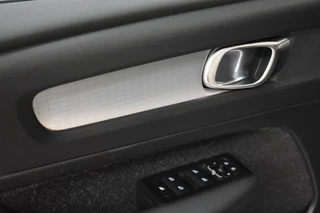 Volvo XC40 Volvo XC40 T2 129pk Aut. Momentum | Navigation Tech - afbeelding nr 13