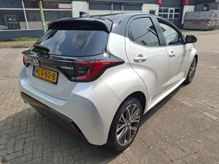 Toyota Yaris Toyota Yaris 1.5 Hyb. Executive - afbeelding nr 3