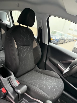 Peugeot 2008 Peugeot 2008 1.2 PureTech Blue Lion - afbeelding nr 23