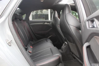 Audi RS3 Audi RS3 Limousine 2.5 TFSI quattro / Full option! / Panoramadak / Camera / RS Seats / 19'' / Matrix LED / Virtual Cockpit / B&O / DAB / Audi Magnetic Ride / Navigatie / Stoelverwarming / ACC - afbeelding nr 13