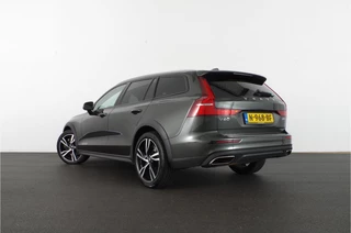 Volvo V60 Volvo V60 Cross Country 2.0 B5 AWD Pro 250pk > Kleur: PINE GREY/Blis/Trekhaak/Pilot assist... - afbeelding nr 12