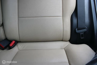 Toyota Auris Toyota Auris Touring Sports 1.8 Hybrid Lease pro | Beige Leer | Panoramadak | Full Led | Parkeersensoren. - afbeelding nr 19