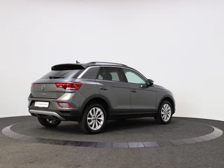Volkswagen T-Roc Volkswagen T-Roc 1.5 TSI Life Bns | Private Lease 639,- | Navigatie | Camera | K - afbeelding nr 3
