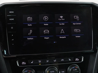Volkswagen Passat Volkswagen Passat 1.4 TSI R Line | Trekhaak | 360 camera |  Stoelverwarming | Leder/Alcantara | Carplay | Adaptive cruise | Navigatie | Full LED | Virtual Cockpit - afbeelding nr 24