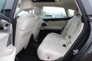 BMW 6 Serie BMW 6 Serie Gran Turismo 630i High Exe. Edition 68.661 km! / Panoramadak / 360Camera / Head-up / Luchtvering / 20'' / Luxe Leder / Safety Pack / Luxury Line / Navigatie / Stoelverwarming - afbeelding nr 11