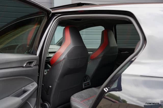 Volkswagen Golf Volkswagen Golf 8 GTI Clubsport | Pano | Matrix IQ | Alcantara | ACC | Rijdersauto Edition | Deep Black Pearl | Fabrieksgar. 2027 - afbeelding nr 54