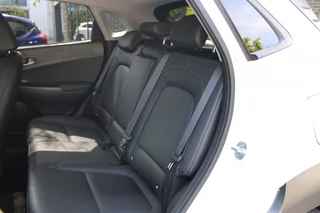 Hyundai Kona Hyundai Kona 1.0T Premium Navi/Leder/Wint/Cam/Pdc/Cool/18
