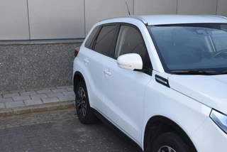 Suzuki Vitara Suzuki Vitara 1.4 Boosterjet Style Smart Hybrid | kunstlederen/alcantara bekleding | Parkeersensoren | Apple Carplay/Android Auto | - afbeelding nr 31