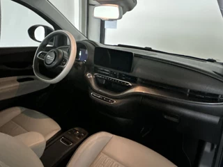Fiat 500C Fiat 500C La Prima 42 kWh | Lederen bekleding | Parkeercamera | Stoelverwarming | Soh (batterijcheck) 91,1 % - afbeelding nr 7