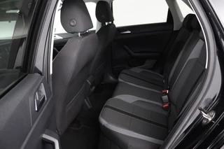 Volkswagen Polo Volkswagen Polo 1.0 TSI Highline (PARKEERSENSOREN, CRUISE ADAPTIEF, NAVIGATIE, CARPLAY, AUTOMAAT, DIGITAAL DASHBOARD, NL-AUTO) - afbeelding nr 11