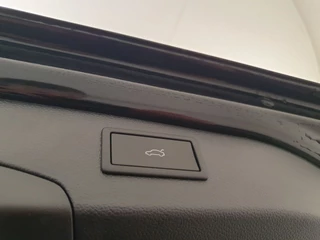 Volkswagen Passat Volkswagen Passat Variant 1.5 eHybrid 272pk DSG/AUT R-Line Wegklapbare trekhaak, Panoramadak, Leder - afbeelding nr 25