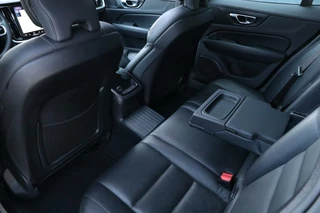 Volvo V60 Volvo V60 2.0 T6 Recharge AWD Inscription Panodak Headup Display 360View Adaptiv Cruise Leder Sportzetels Harman/Kardon Audio Laneassist 134000km BJ2021 - afbeelding nr 30
