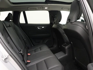 Volvo V60 Volvo V60 T6 PLUG-IN HYBRID ULTRA DARK SCHUIFDAK FULL-LED HEAD-UP DISPLAY - afbeelding nr 10
