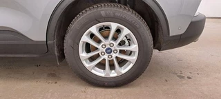 Ford Kuga Ford Kuga 2.5 PHEV Titanium 225pk | Driver Assistance Pack | Winterpack | AGR Stoelen met half leder | Trekhaak Wegklapbaar | Michelin Cross Climate - afbeelding nr 7