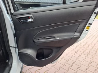 Suzuki Swift Suzuki Swift 1.2 Exclusive EASSS | Airco | Cruise | Keyless | Stoelverwarming | LMV | - afbeelding nr 31